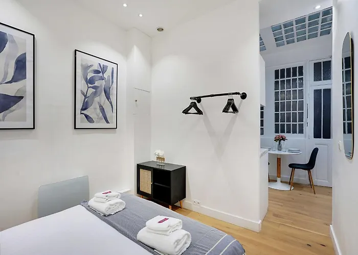 For 2 People In Bastille Apartamento *